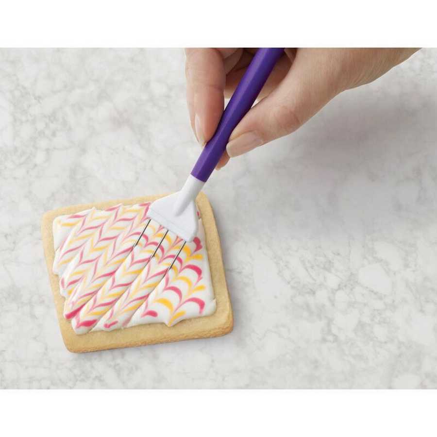 Herramientas para Galletitas set x 3unid "Wilton" - Imagen 3