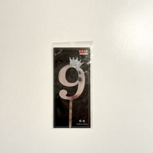 Cake topper con coronita 11 cm Plata N 9 «LC»