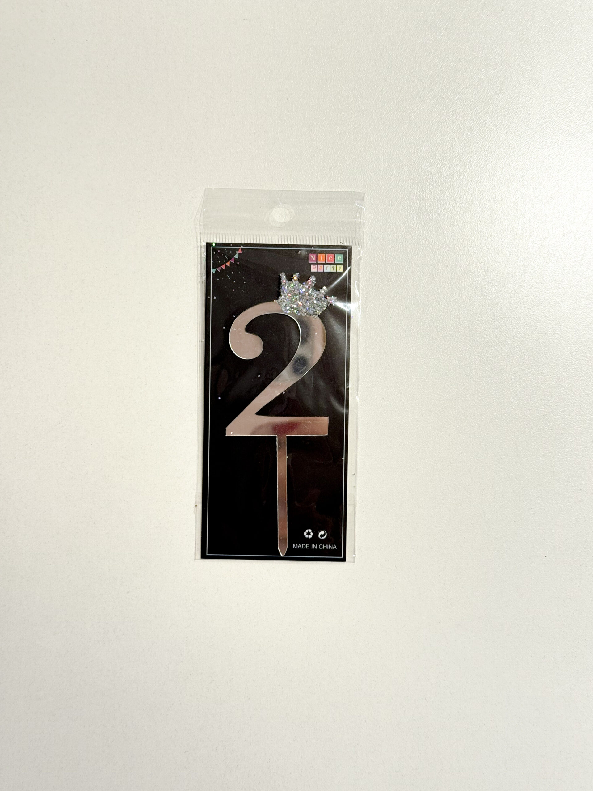 Cake topper con coronita 11 cm Plata N 2 "LC"